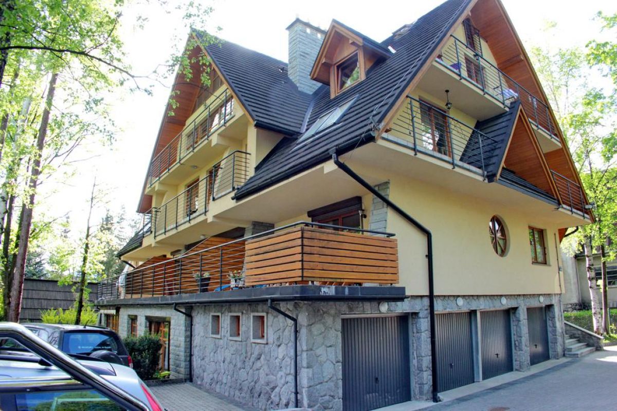 Chata pod Reglami Zakopane ul. Kornela Makuszyńskiego 13 a